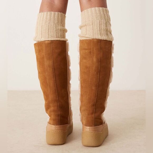 Wilder Mukluk Boots/ size 9 - Picture 3 of 15